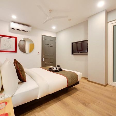 Hôtel Oyo Townhouse 019 Anand Vihar à New Delhi Extérieur photo
