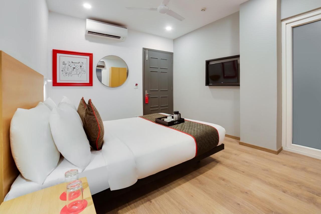 Hôtel Oyo Townhouse 019 Anand Vihar à New Delhi Extérieur photo