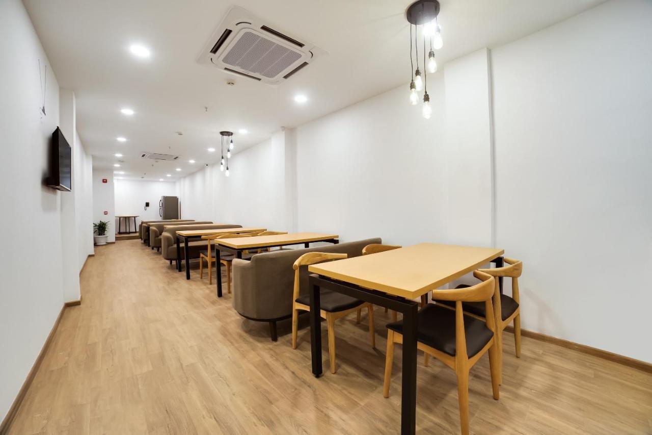 Hôtel Oyo Townhouse 019 Anand Vihar à New Delhi Extérieur photo
