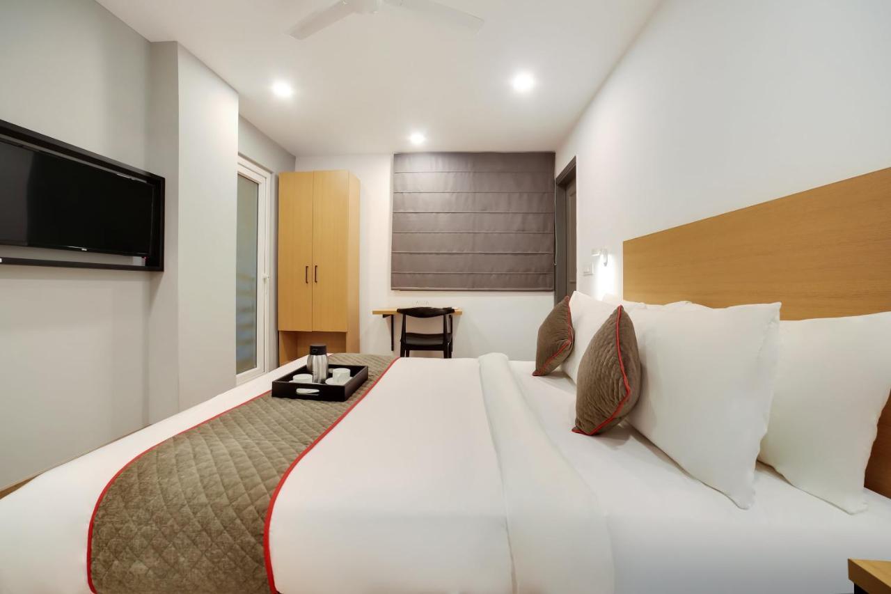 Hôtel Oyo Townhouse 019 Anand Vihar à New Delhi Extérieur photo